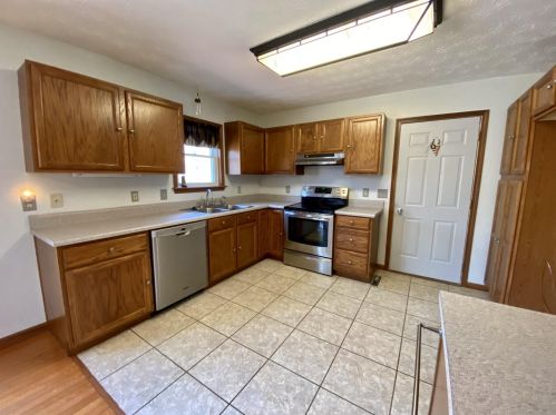 8441 Dunham Rd, Mount Vernon OH  43050-8572 exterior