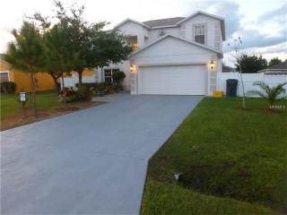 766 Pelican Ct, Kissimmee FL  34759-4539 exterior