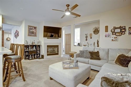 636 Silver Star Ct, Vacaville CA  95688-9478 exterior