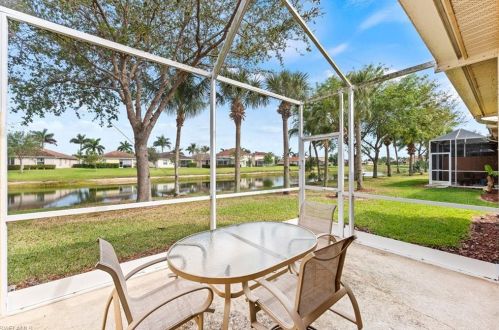 14322 Manchester Dr, Naples FL  34114-8626 exterior
