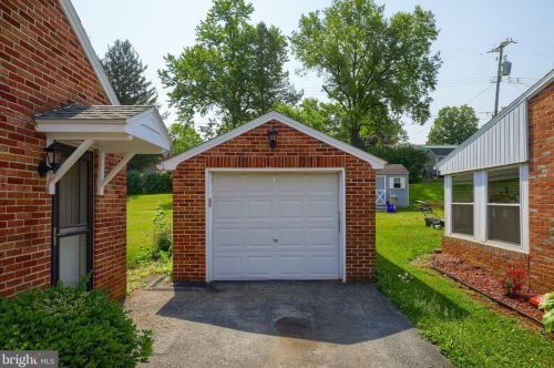 45 7th St, Mount Wolf PA  17347 exterior