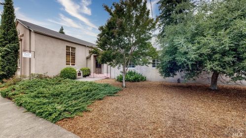 855 7 St, Santa Rosa CA  95401-6106 exterior