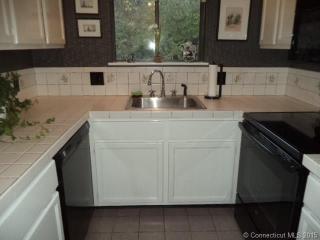 359 Heritage Vlg, Southbury, CT 06488-1711