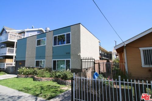 1056 Walnut Ave, Long Beach, CA 90813-3844