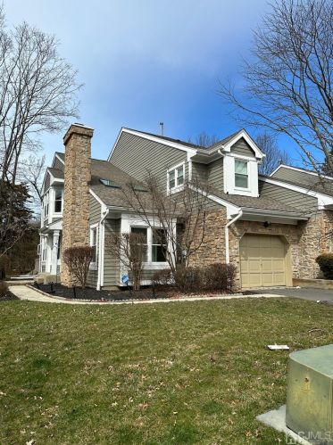 33 Springwood Ct, Princeton NJ  08540-9403 exterior