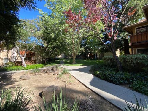 684 Arcadia Dr, Vacaville, CA 95687-3501