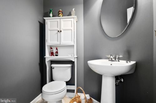 129 South Ave, Swedesboro NJ  08085-1693 exterior