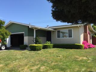 1342 Taft St, Fairfield, CA 94533-5216