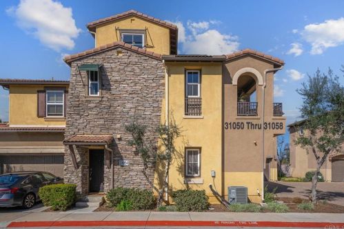 31054 Strawberry Tree Ln, Temecula CA  92592-4181 exterior