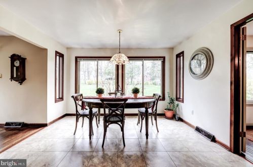 1030 Beaumont Rd, Berwyn PA  19312-2040 exterior