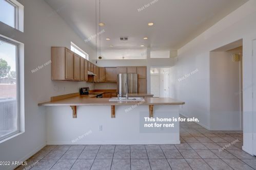 17648 17th St, Phoenix AZ  85022-2113 exterior