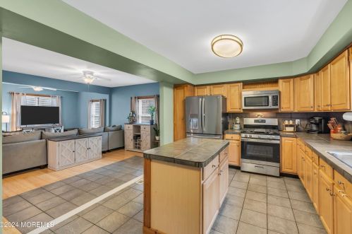 13 Parkhill St, Jackson Twp NJ  08527-3737 exterior