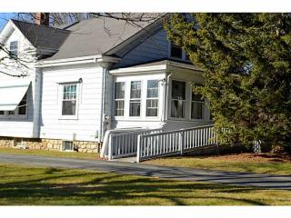 1385 Crandall Rd, Tiverton, RI 02878-2764