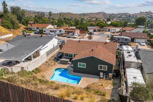 13268 Laurel St, Lakeside CA  92040-3326 exterior