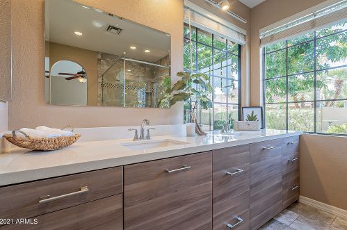 10175 Wood Dr, Scottsdale AZ  85260-9079 exterior