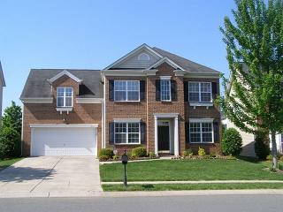 10617 Bere Island Dr, Charlotte, NC 28278-6635