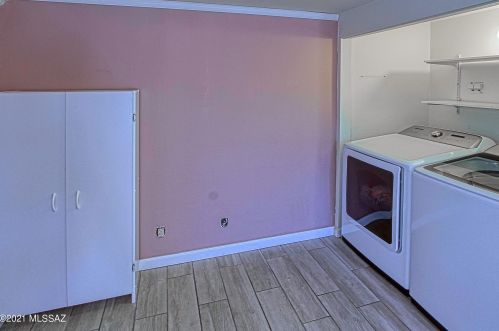 2261 Rainbow Vis Dr, Tucson AZ 85712-2914 exterior