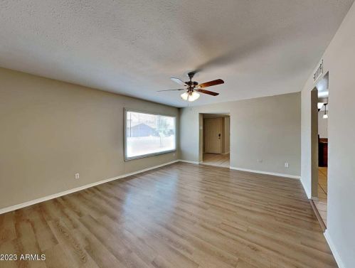 5212 Hearn Rd, Glendale, AZ 85306-4824