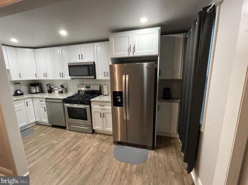431 Park Dr, Manor PA  19036-1617 exterior