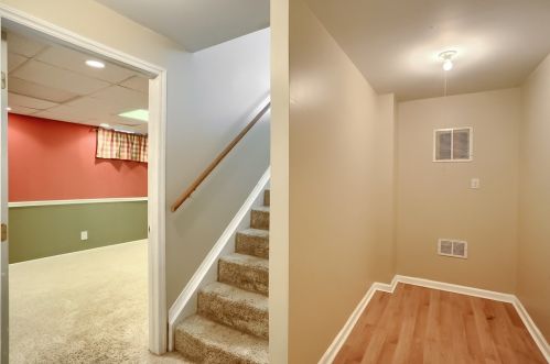 423 Kingsbrook Dr, Mc Donald PA  15057-2667 exterior