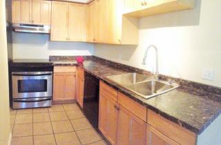 9069 52nd Ave, Glendale, AZ 85302-4211