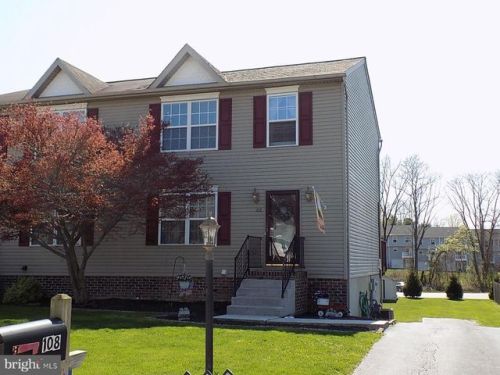 108 Ruel Ave, Hanover PA  17331-3424 exterior