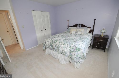 31 Florence Tollgate Pl, Florence NJ  08518-3205 exterior