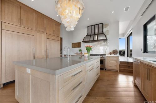 82 Monarch Bay Dr, Dana Point CA  92629-3428 exterior