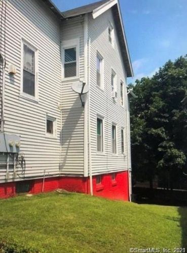34 Poplar St, Waterbury, CT 06708-3544