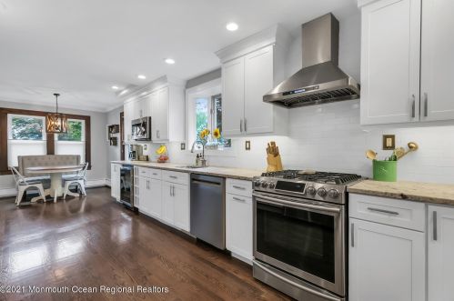 83 Lovett Ave, Little Silver NJ  07739-1420 exterior