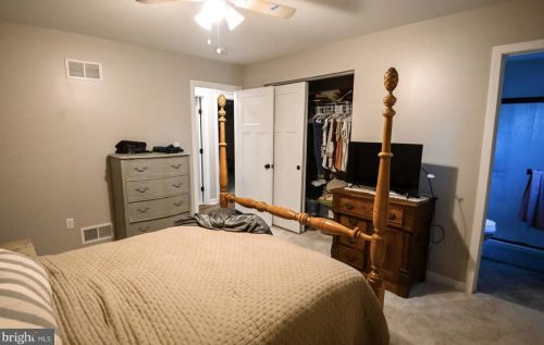 55 Cardinal Dr, Hanover PA  17331-9787 exterior