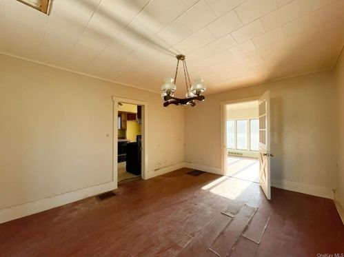 79 Main St, Port Jervis NY  12771-2111 exterior