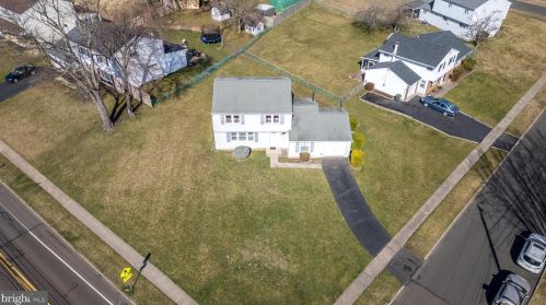 441 Maple Ave, Southampton, PA 18966-3523