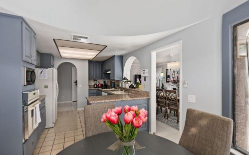 48127 Calle Seranas, La Quinta CA  92253-2205 exterior