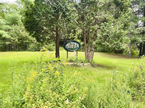 17 Meetinghouse Rd, Keene NH  03431-2065 exterior