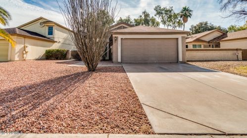 3865 Denver St, Chandler, AZ 85226-3885