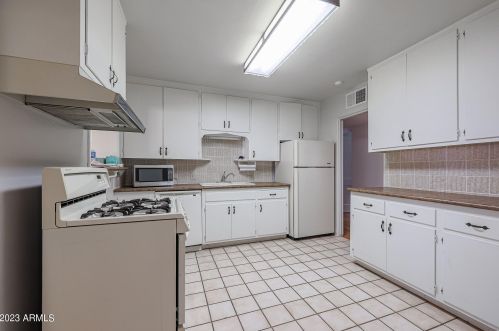 2314 Devonshire Ave, Phoenix AZ  85015-4808 exterior