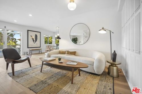 3351 Wrightwood Dr, North Hollywood CA  91604-3939 exterior