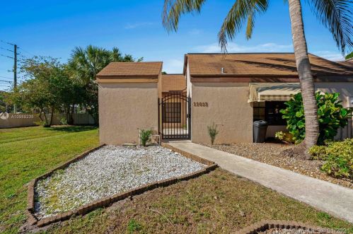 11013 Nutmeg Dr, West Palm Beach, FL 33418-3516