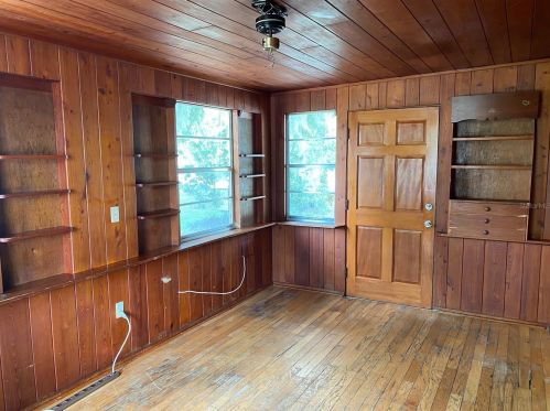 514 Sinclair Ave, Tavares FL  32778-2619 exterior