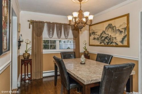 3691 Prairie Path, Bethpage NY  11714-4021 exterior