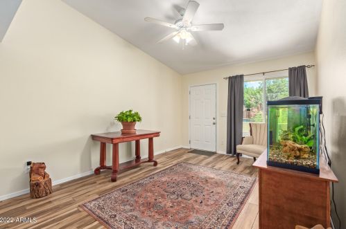 6508 Sunnyside Dr, Glendale, AZ 85304-2433