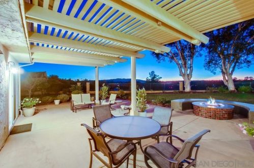 7060 Dennison St, San Diego CA 92122-2431 exterior