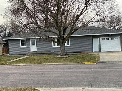 11 Gold St, Minnesota Lake, MN 56068-3152