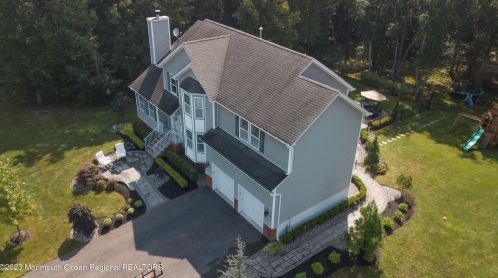 9 Maxim Ct, Jackson Twp NJ 08527-3893 exterior