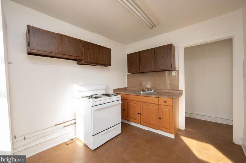 7701 Park Ave, Camden NJ  08109-3534 exterior