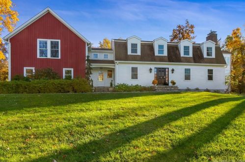 75 Chestnut Hill Rd, Ridgefield CT  06877-1202 exterior