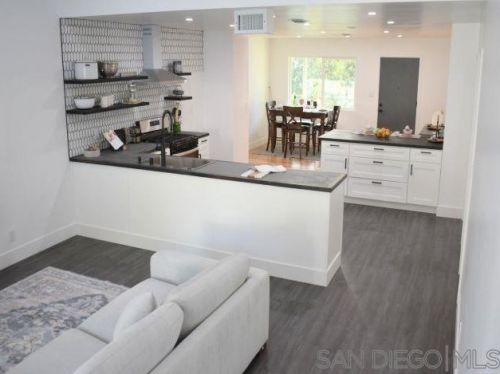 6255 Primrose Dr, La Mesa CA  91942-4030 exterior