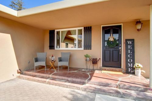 1090 Westward Dr, Hollister CA  95023-5717 exterior