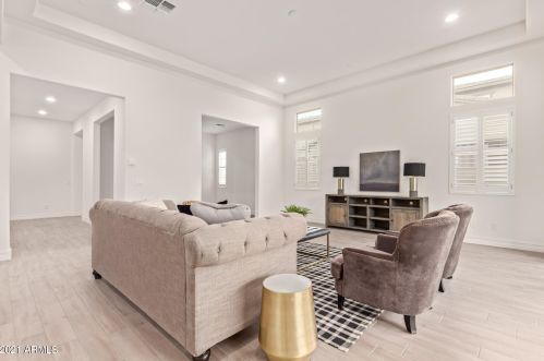 3731 Arabian Dr, Gilbert AZ  85296 exterior